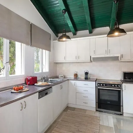 Elissavet By Vintage Travel Ermones