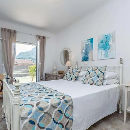 Elissavet By Vintage Travel Villa