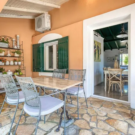 Elissavet By Vintage Travel Vila