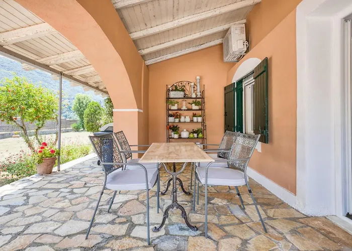 Villa Elissavet By Vintage Travel